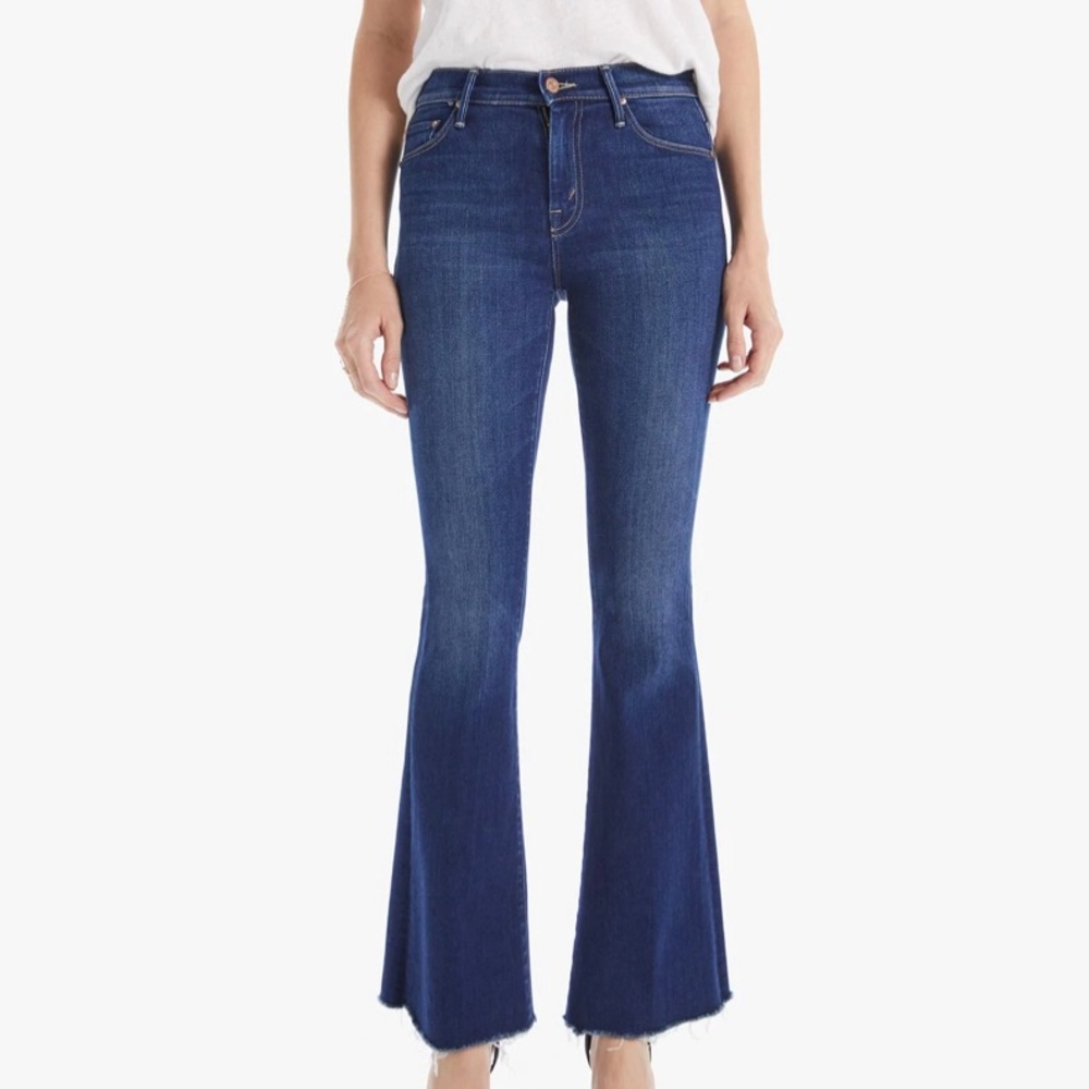 MOTHER The Weekender Fray Flare Leg Jeans Tongue and Chic Wash Size 31